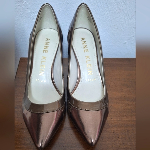 Ann Klein synthetic heels in metallic taupe Womens Shoes Size 7M - Picture 4 of 8